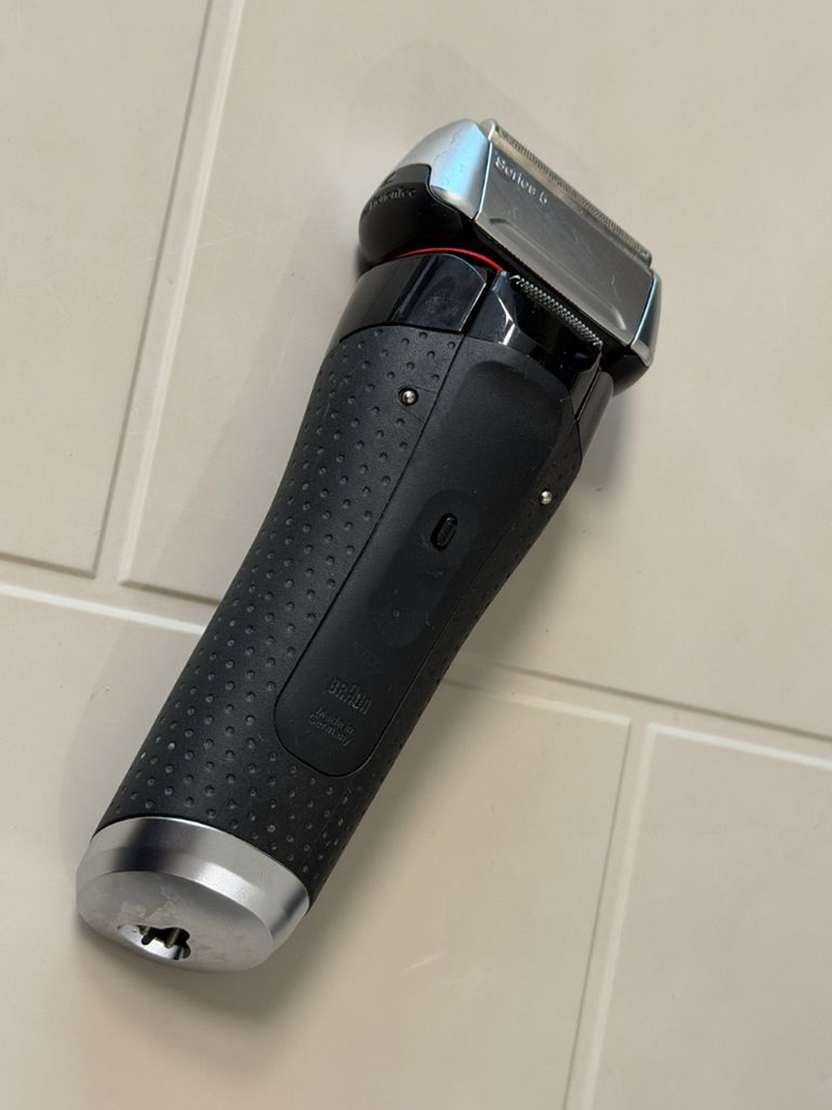 브라운 5 시리즈 면도기 판매합니다--2