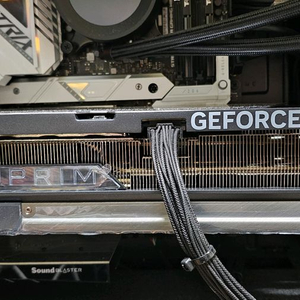 MSI 지포스 RTX5090 슈프림 SOC D7 32GB 하이퍼프로져 그래픽카드 판매합니다