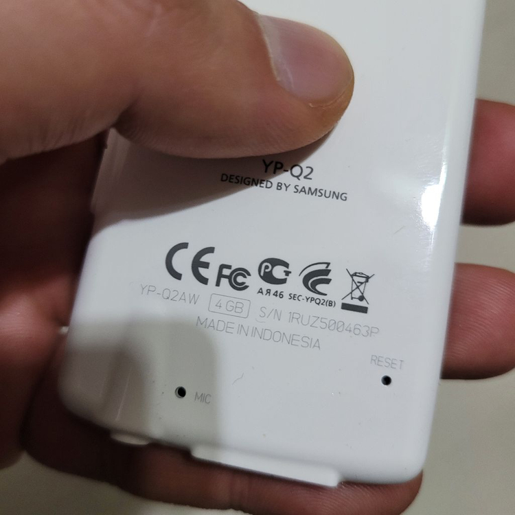 삼성 옙 YP-Q2 4기가 MP3 플레이어 이미지