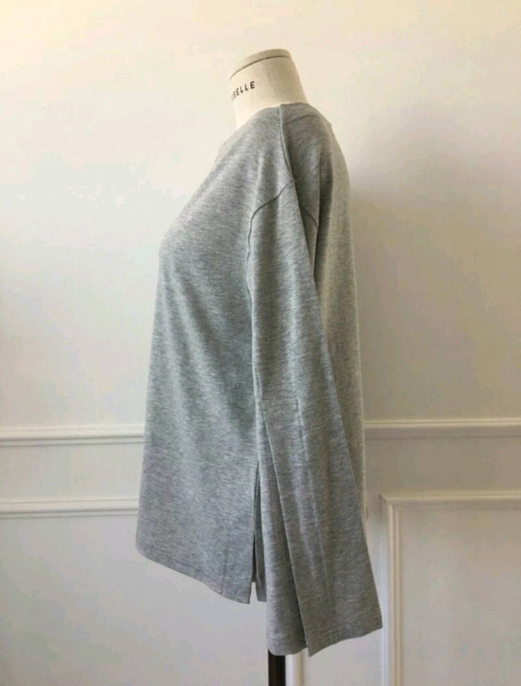 <새옷> 오프숄더 트임 티셔츠 마드모아젤 이미지