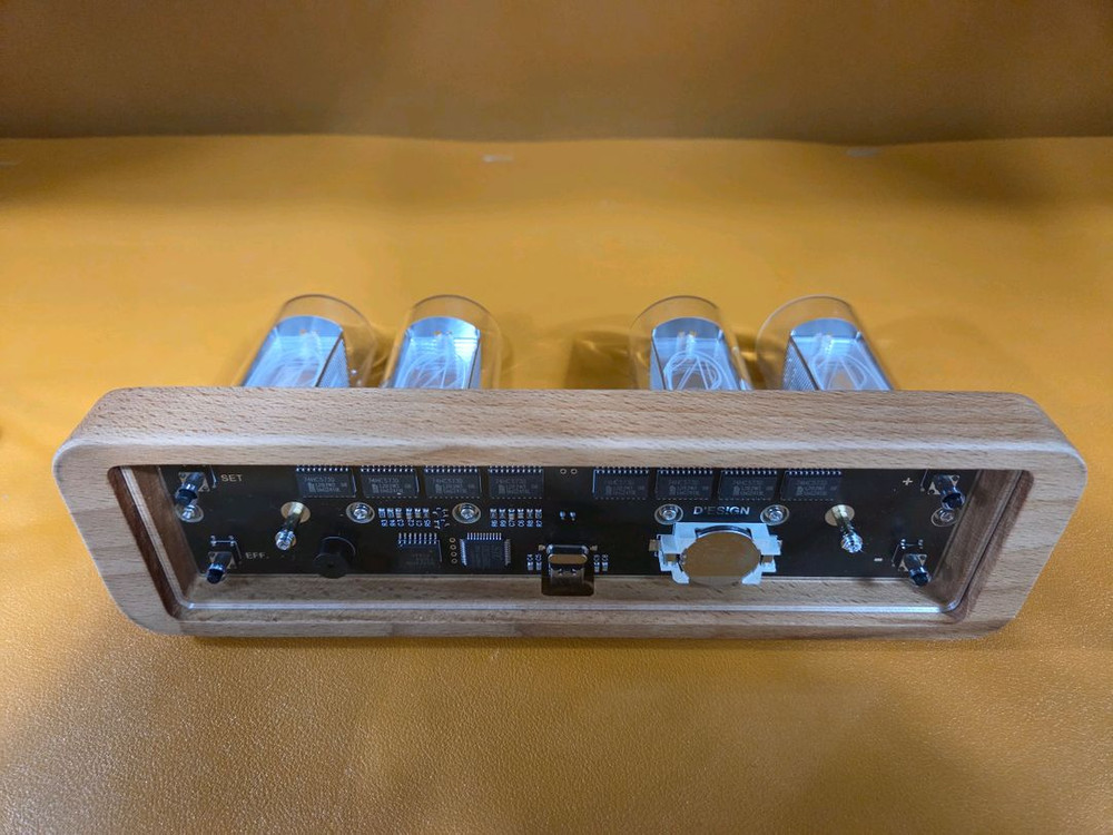 레트로 튜브 탁상 시계 장식품 이미지