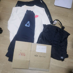 팔라스 맨투맨 m 2개 , 준지 사이드 반바지 46 , poter 가방