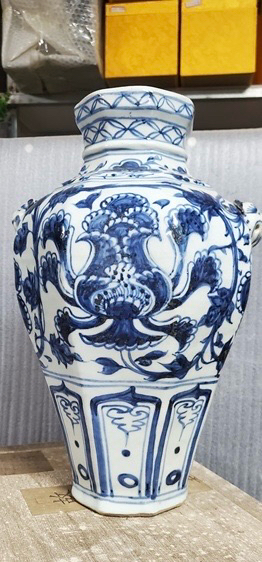 피난박스 명청대 청화백자 화훼문 사호 골동품 중국도자기 수집품 이미지