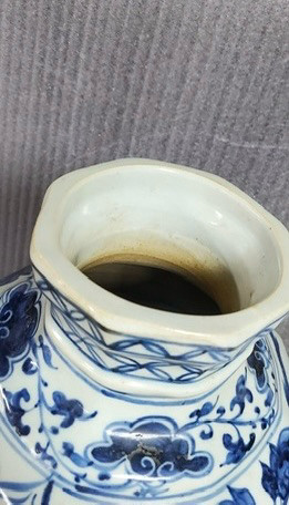 피난박스 명청대 청화백자 화훼문 사호 골동품 중국도자기 수집품 이미지