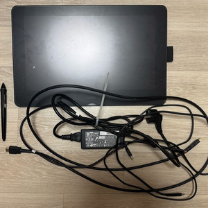 와콤 신티크 프로 16 DTH167