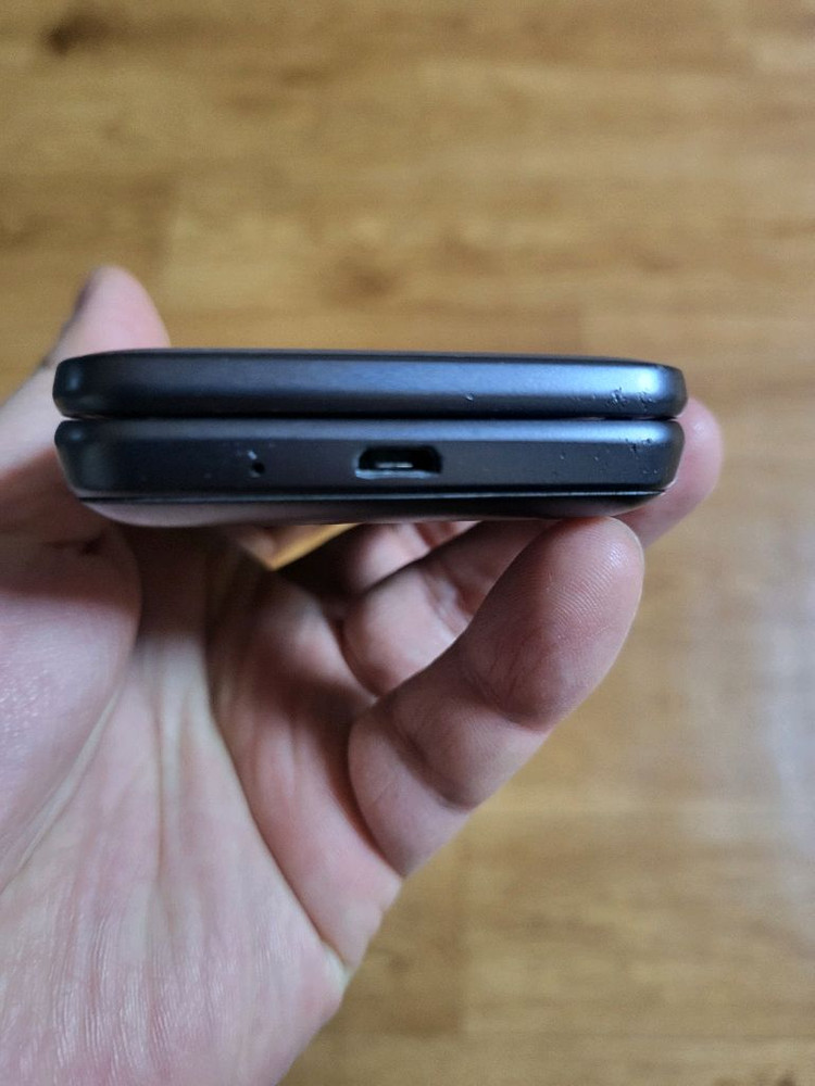 갤럭시폴더2 32기가 그레이 이미지