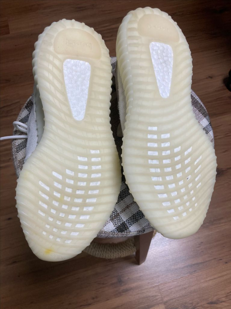 아디다스 이지부스트 350V2 크림화이트 이미지