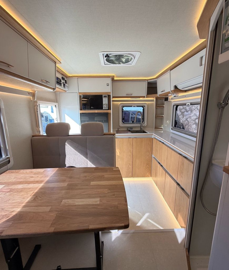 렉스턴칸캠핑카 티렉스6--9