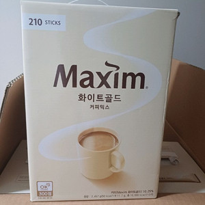 맥심 화이트골드 210개 4박스