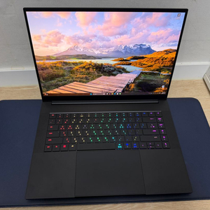 레이저 블레이드 16” (2025) RTX5070Ti 판매합니다.(Razer Blade 16, AI 9 365)