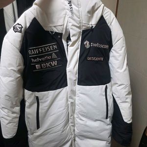 데상트 아우디 스키팀 롱패딩