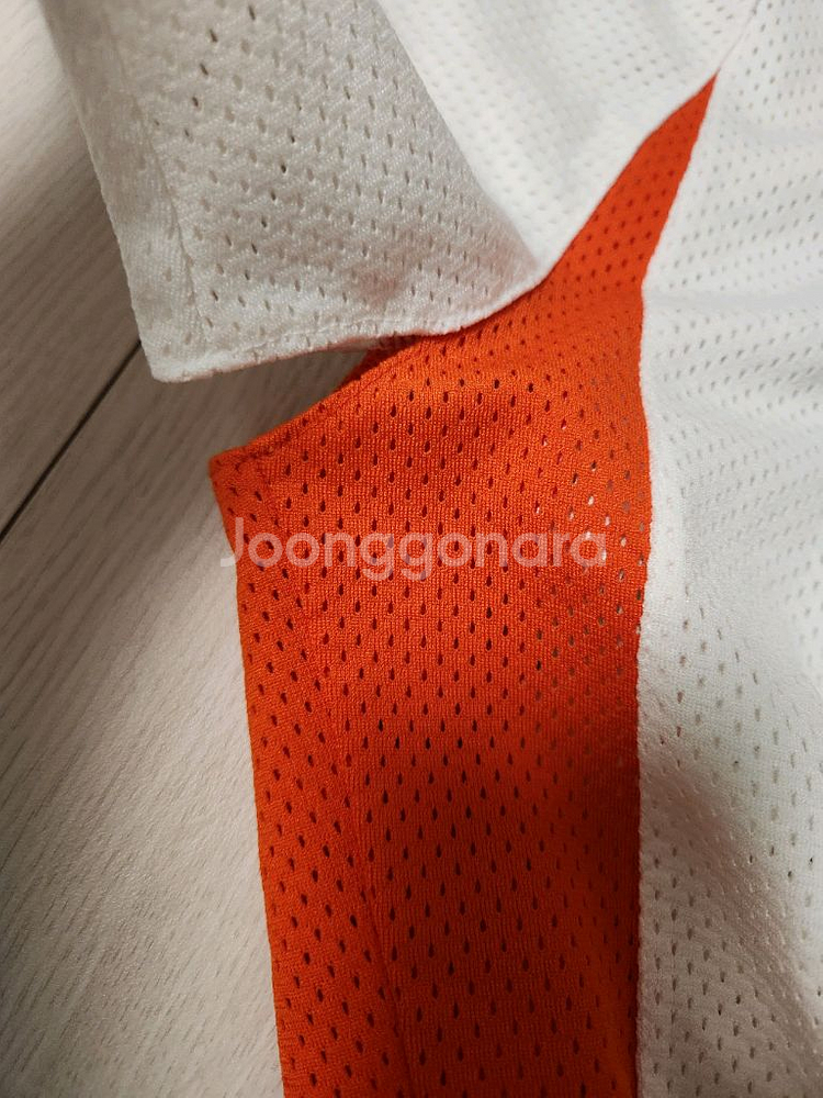 한화 이글스 유니폼 (김광수)사이즈 줄자 사진 참조여러 중고사이트에도 같이 판매하고 있어서 삭제되면 팔린거에요~오염--4