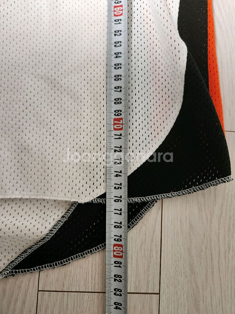 한화 이글스 유니폼 (김광수)사이즈 줄자 사진 참조여러 중고사이트에도 같이 판매하고 있어서 삭제되면 팔린거에요~오염--5