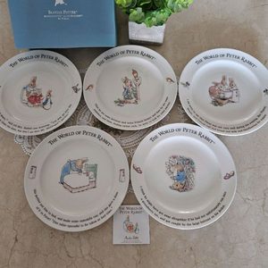 (새상품)일본 야마카 피터래빗 접시세트(5장) 판매해요(택포)