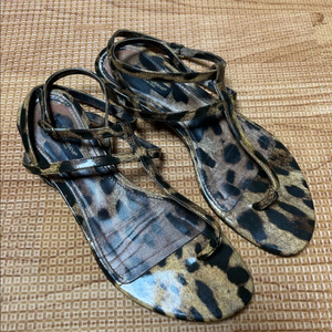 돌체앤가바나 레오파드 샌들