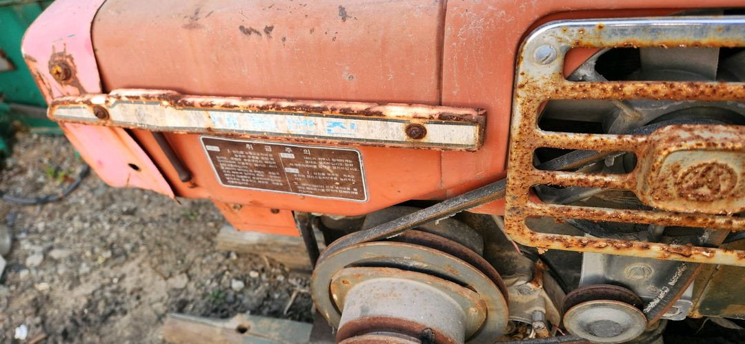 상태를 모르는 대동 석유 경운기 골동품 오래된 경운기 엔진--2