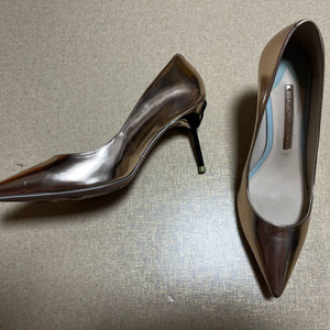 소피아웹스터 플라밍고 골드 펌프스 (230)