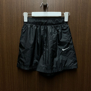 나이키 우븐 반바지
