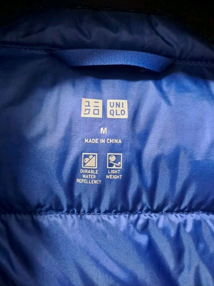 (정품) 유니클로 울트라라이트 다운베스트 패딩 조끼 점퍼 잠바 아우터 바람막이 야상 파카 M 사이즈--3