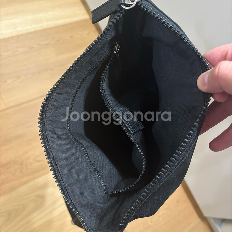 구찌 GG 패턴 메신저백 블랙--2