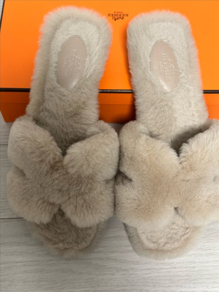 에르메스 오란 샌들 시어링 베쥬카멜 25년 신상컬러 39--7