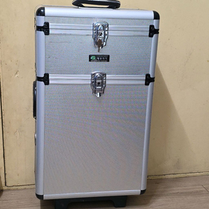 중고. 출장용. 에어 브러시. 콤푸레셔 세트 케리어