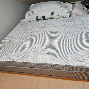 침대 매트리스 퀸사이즈 무료