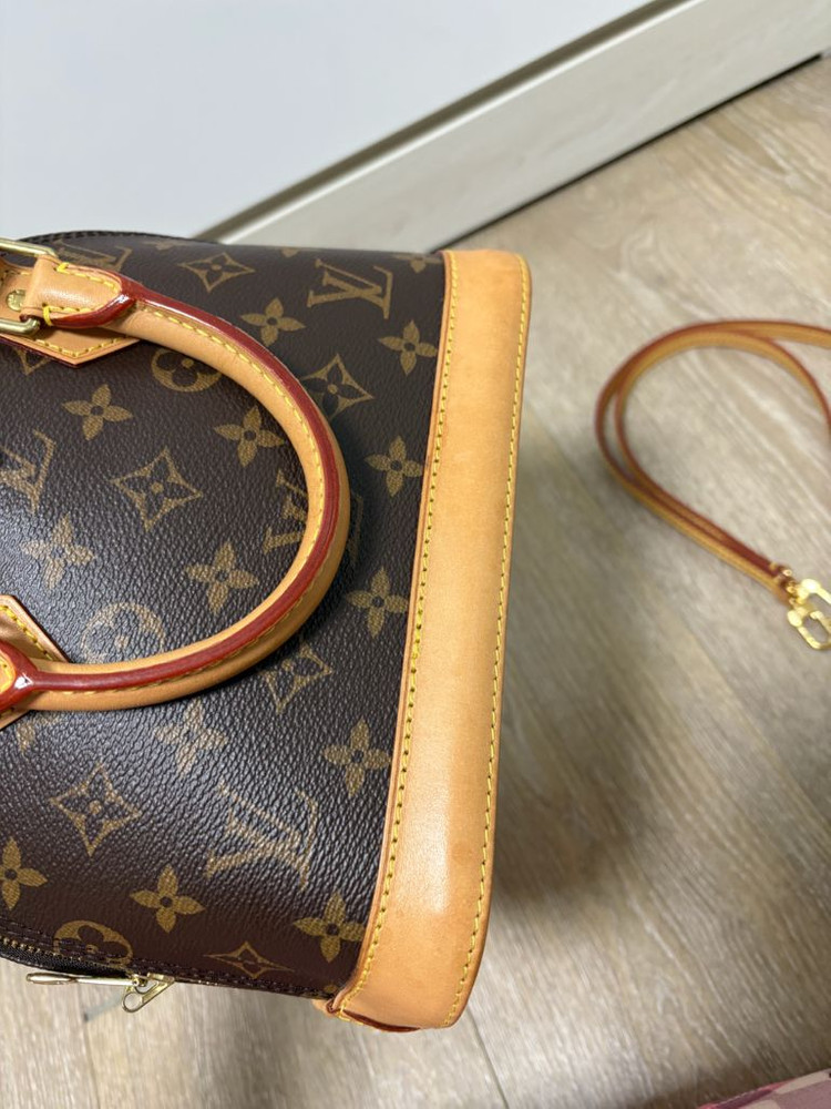 루이비통 알마BB 이미지