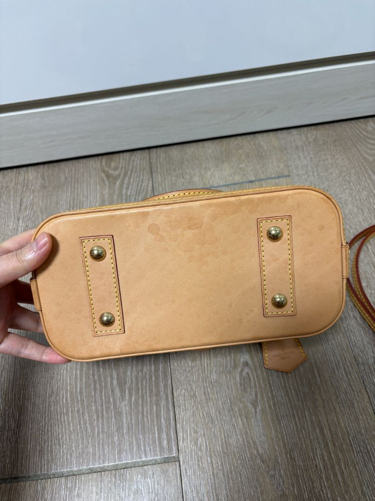 루이비통 알마BB 이미지