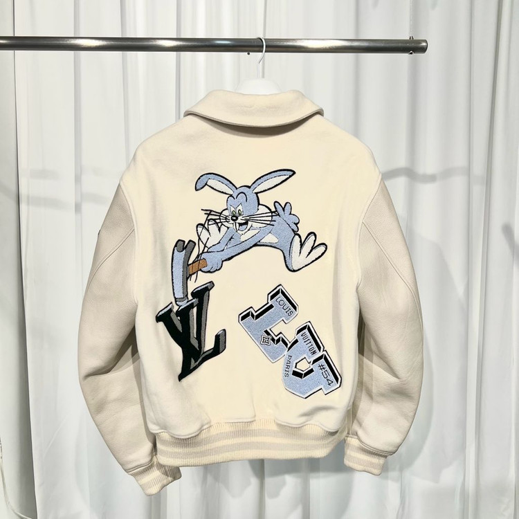 (50)루이비통 크림 바시티 자켓--1