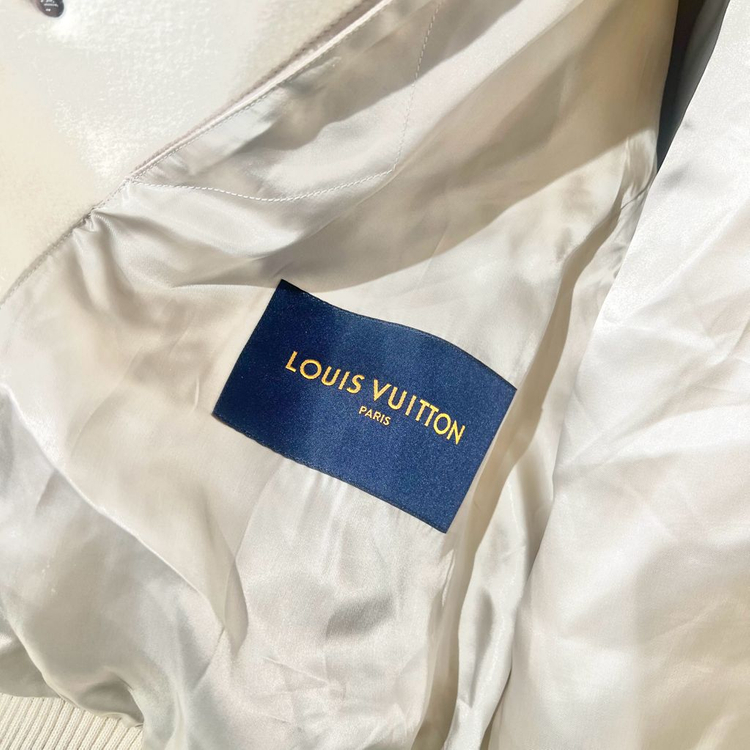 (50)루이비통 크림 바시티 자켓--6