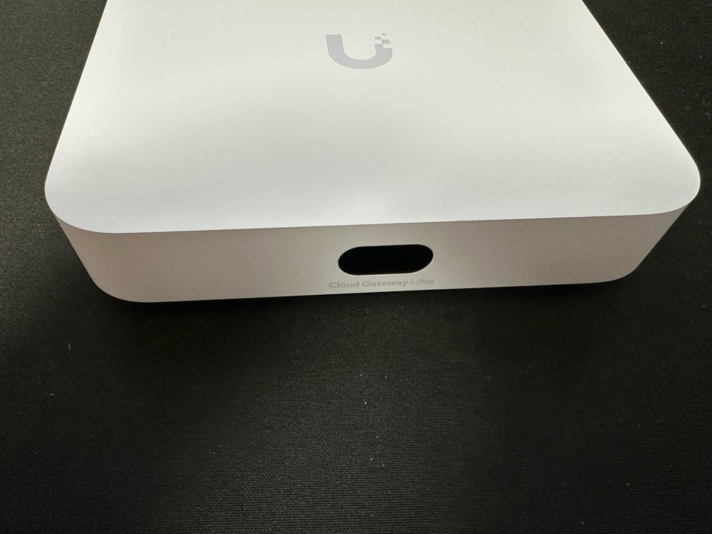 유비쿼티 유니파이 Cloud Gateway Ultra--1