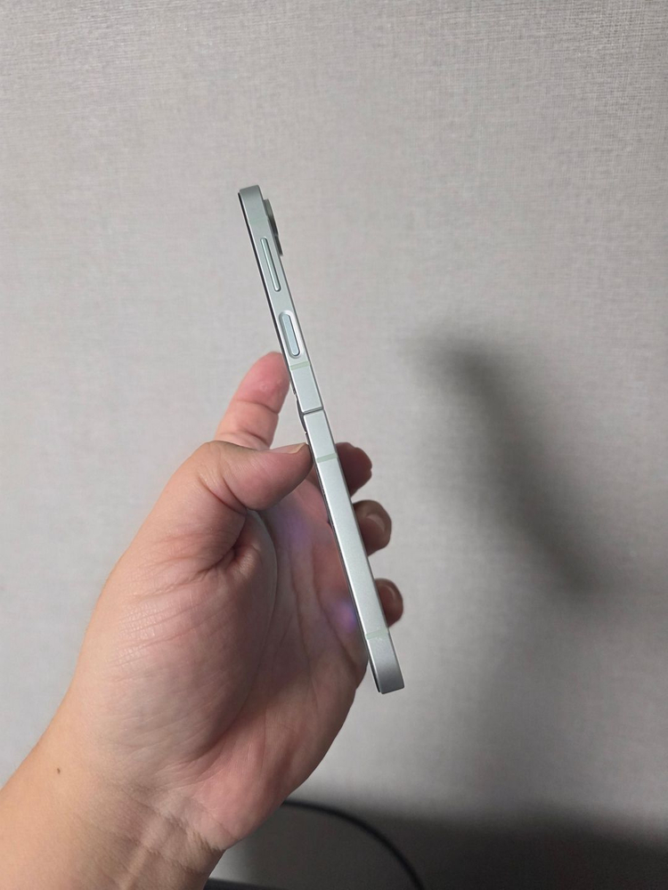 갤럭시 Z플립6 민트 256기가 A급 팝니다 이미지