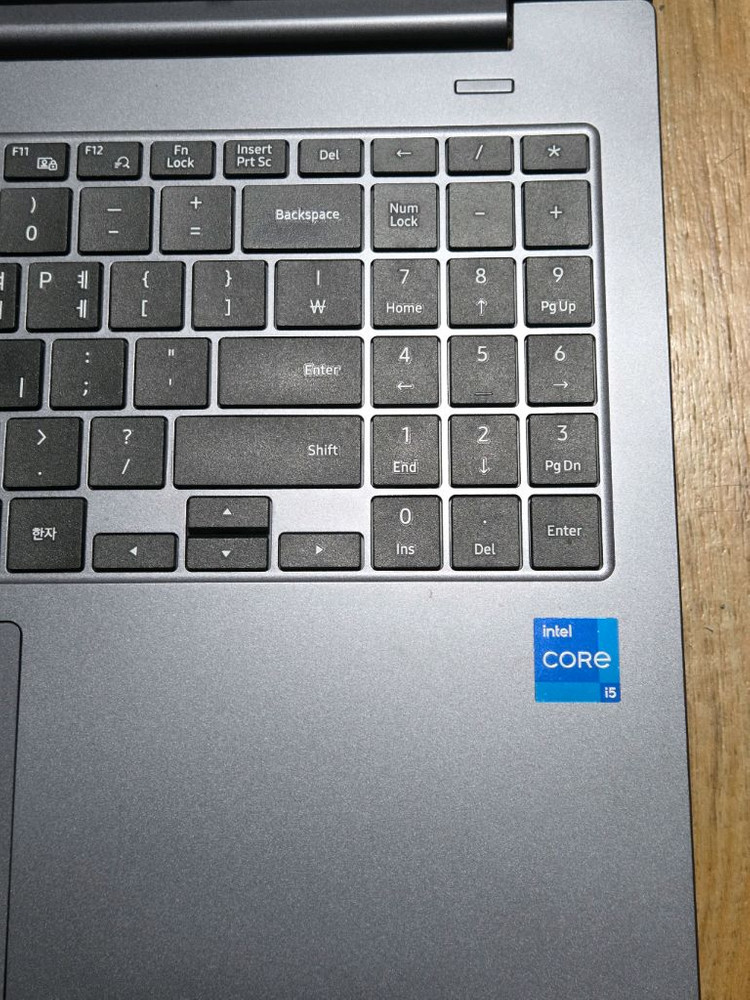 삼성 NT550XDA 이미지