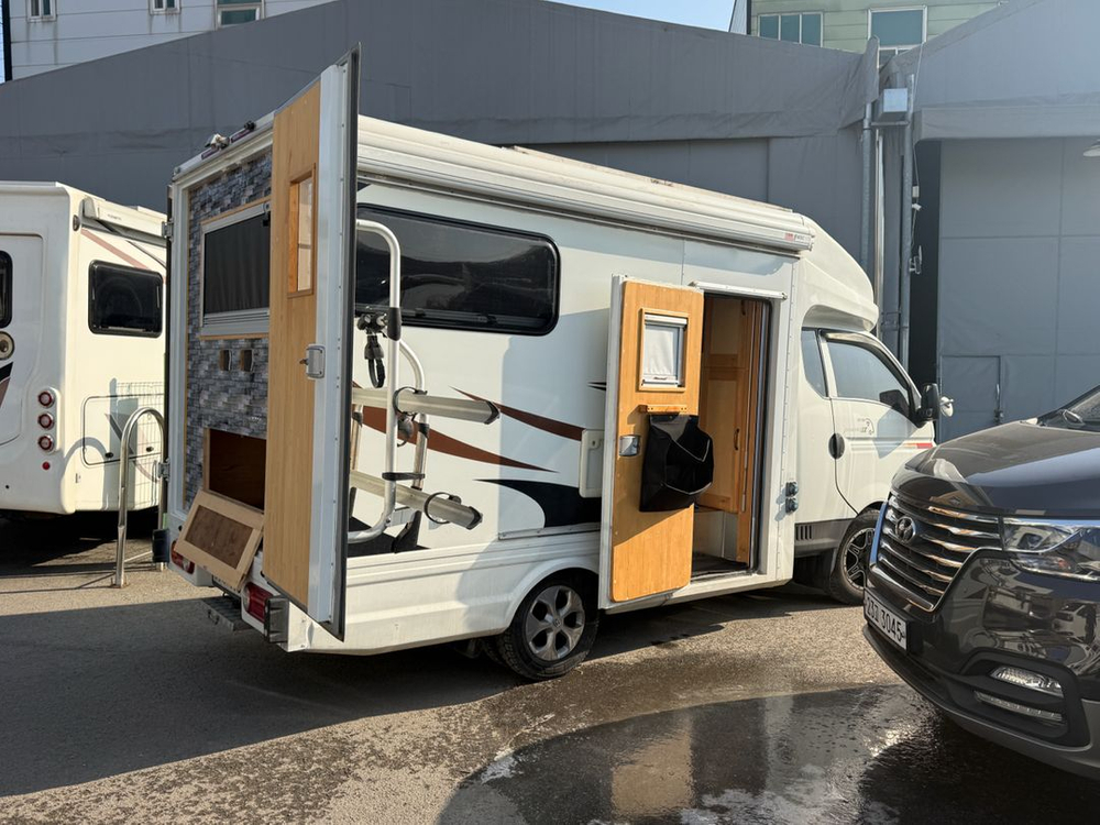 포터2 시티밴 워크스루밴 캠핑카 중고--3