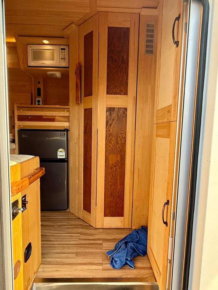 포터2 시티밴 워크스루밴 캠핑카 중고--5