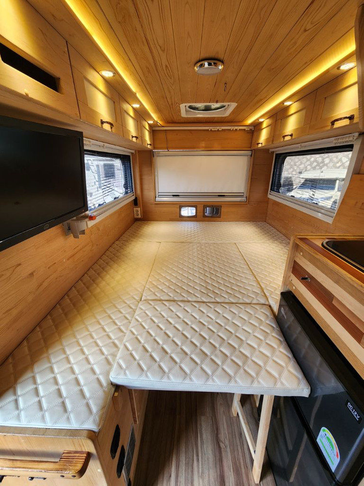 포터2 시티밴 워크스루밴 캠핑카 중고--8