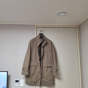 마에스트로 프로텍트 스탠드 카라넥 코트