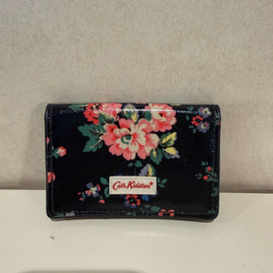 캐스키드슨 플라워 카드지갑