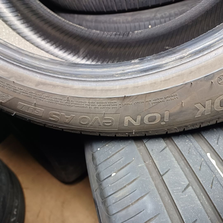 255 45 19 중고타이어 2개 팔아요.--2