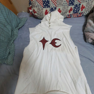 새제품 떠그클럽 빈티지 디스트로이드 화이트 후드 베스트 3사이즈 이미지