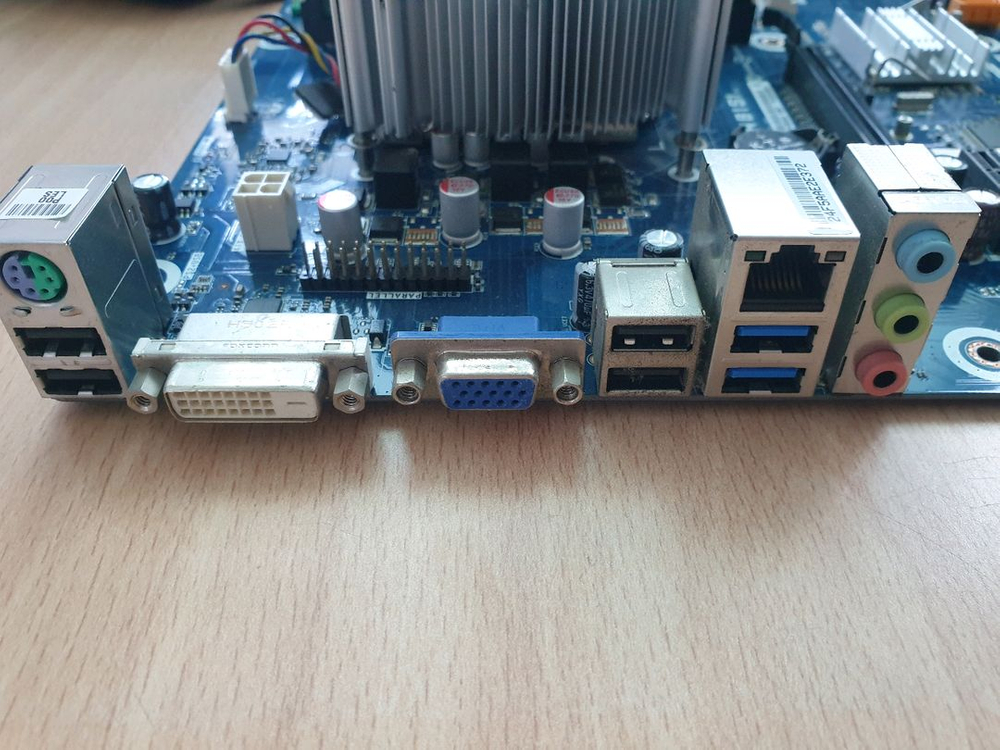 삼성메인보드 i3-4150 DDR3 8G SSD128G--1