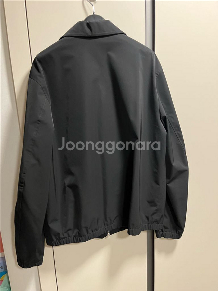 띠어리 남성 자켓 사이즈m 판매합니다.--1