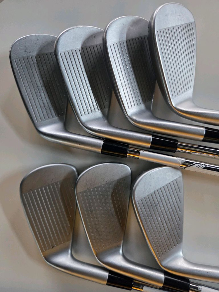 테일러메이드 p790 4세대 모듀스105s 이미지