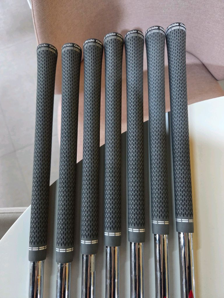 테일러메이드 p790 4세대 모듀스105s 이미지