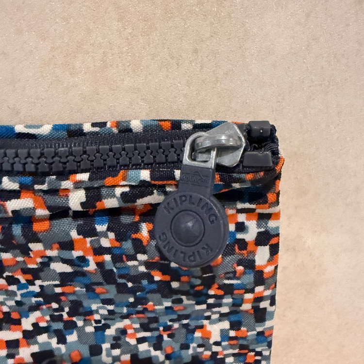 키플링 파우치 (미사용 새상품)--1