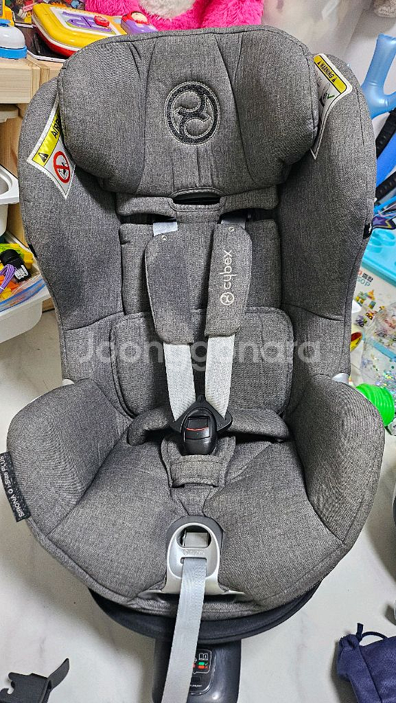 싸이벡스 제로나 Q I-Size Plus 카시트--1