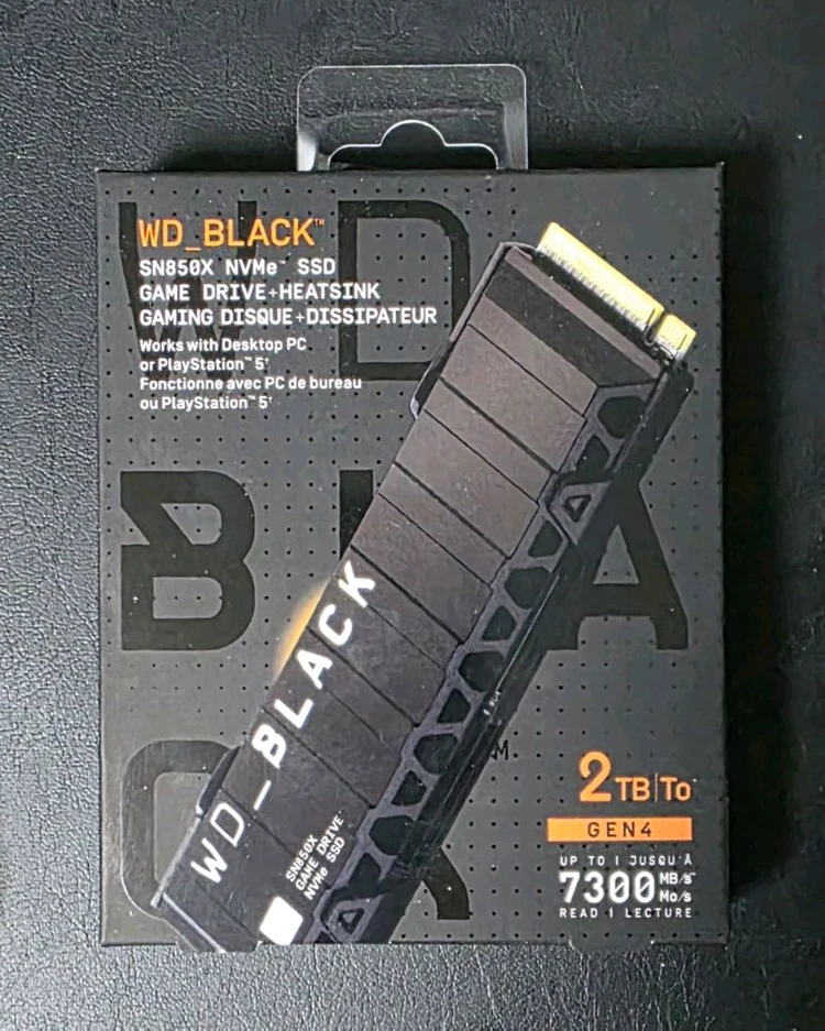 WD BLACK SN850X NVMe SSD 2TB 히트싱크 이미지