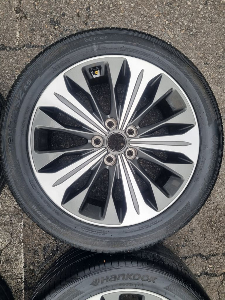 K8 18인치 2454518 휠타이어 팝니다--3