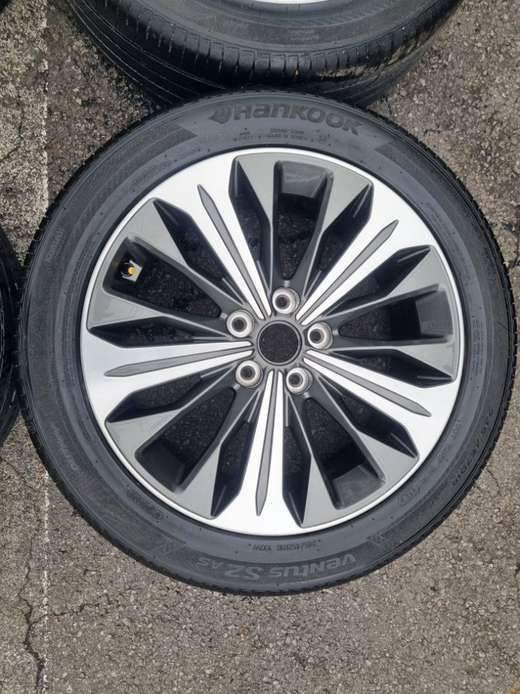 K8 18인치 2454518 휠타이어 팝니다--4